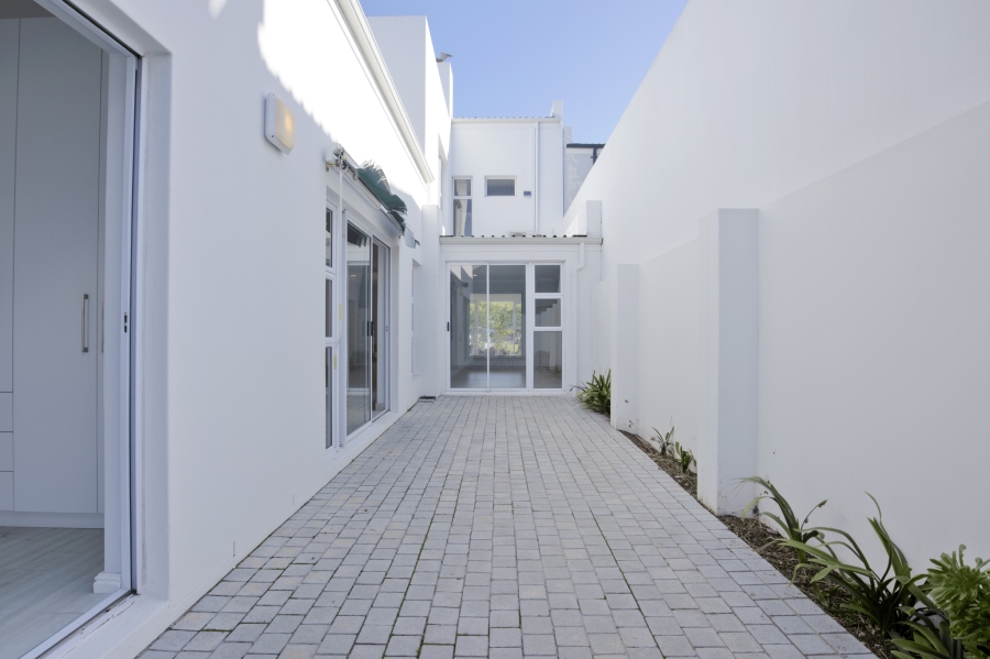 4 Bedroom Property for Sale in Sagewood Western Cape